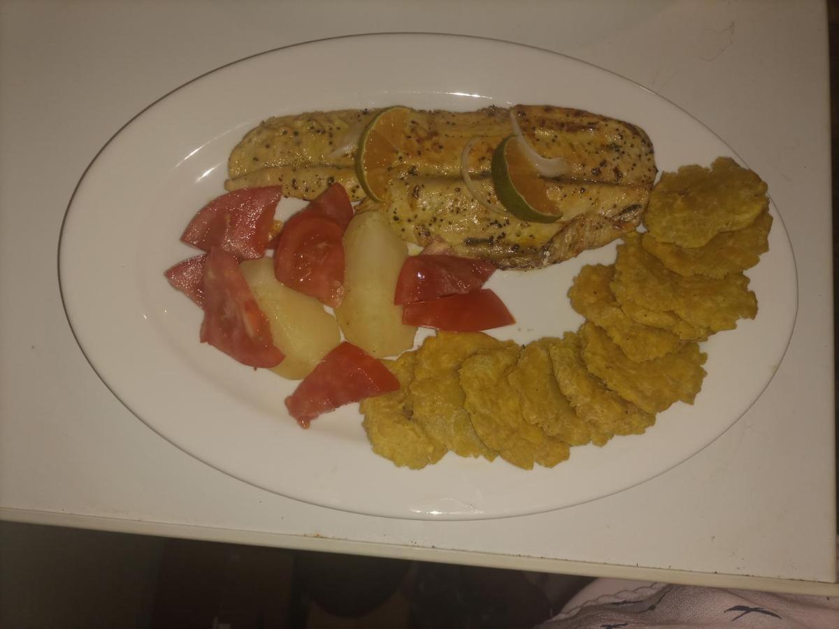 Hostal Y Restaurante Los Tecales La Coca Екстериор снимка
