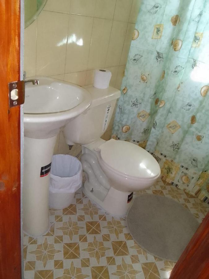 Hostal Y Restaurante Los Tecales La Coca Екстериор снимка